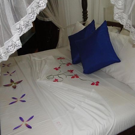 ธัมบาพานนี รีทรีท Hotel อูนาวาตูนา ภายนอก รูปภาพ