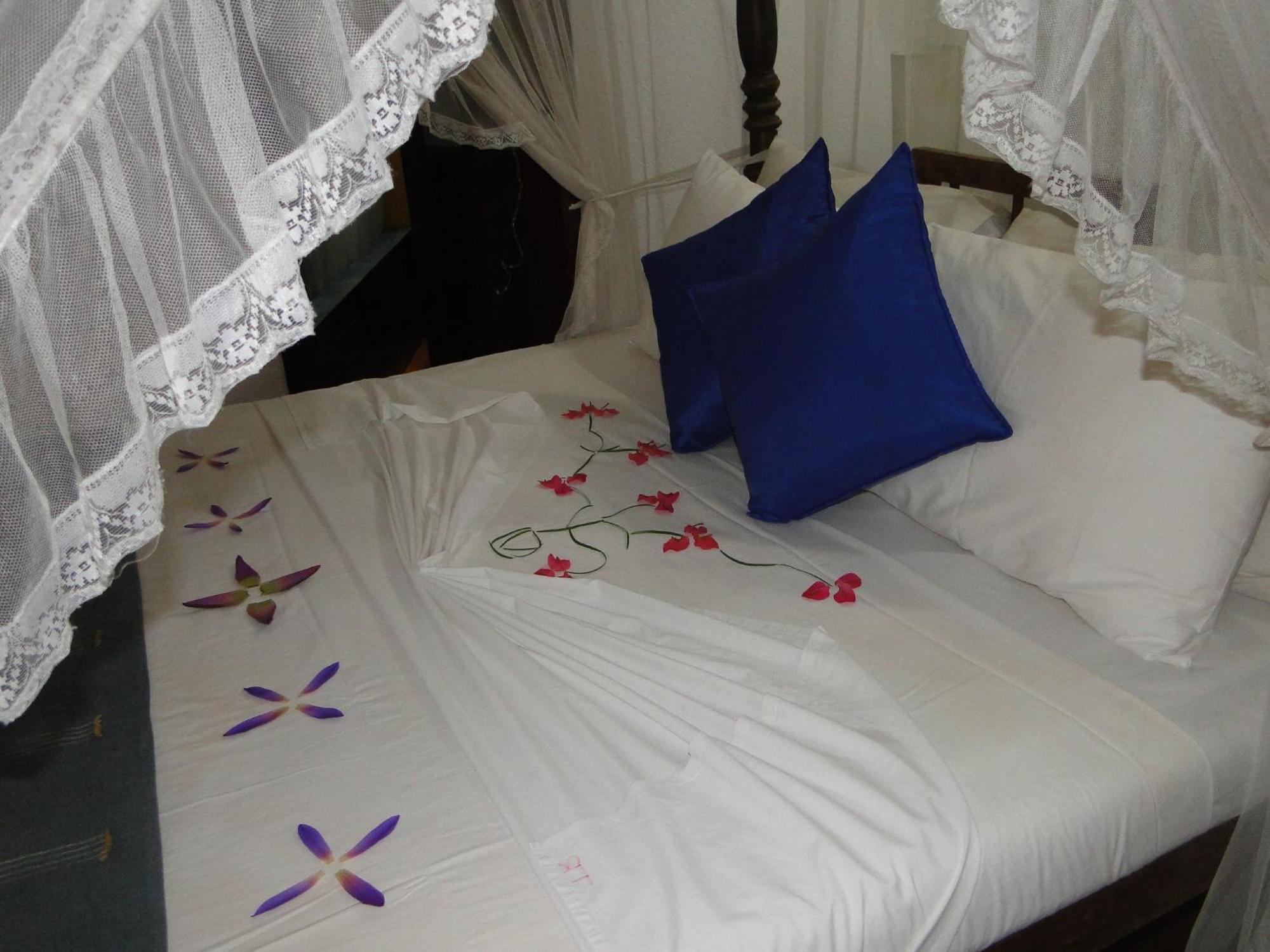 ธัมบาพานนี รีทรีท Hotel อูนาวาตูนา ภายนอก รูปภาพ