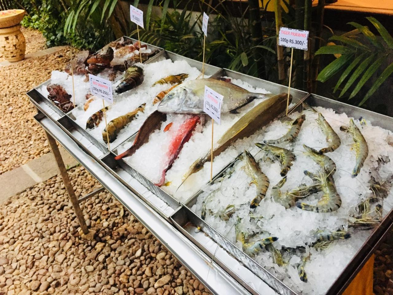 ธัมบาพานนี รีทรีท Hotel อูนาวาตูนา ภายนอก รูปภาพ